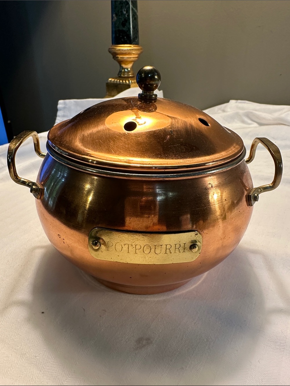 Copper Potpourri Warmer with Brass Accents - Copper keeps garlic 🧄 fresh